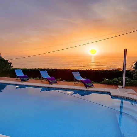 Вилла Sleeps 10 Pool Wifi *